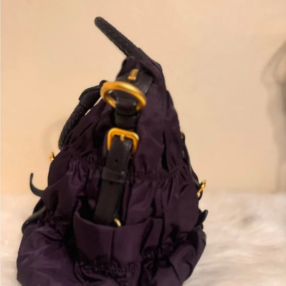 Authentic Prada tote bag - Picture 5 of 10